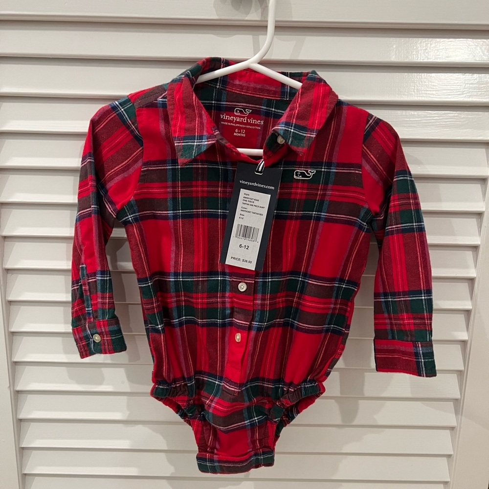 Baby’s Vineyard Vines 6-12mo red flannel onesie.